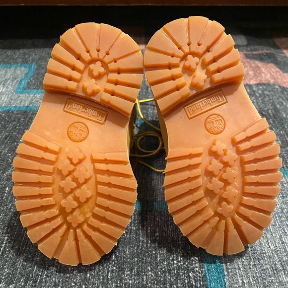 TODDLER TIMBERLAND CLASSIC 6" WATERPROOF BOOT - Picture 4 of 6